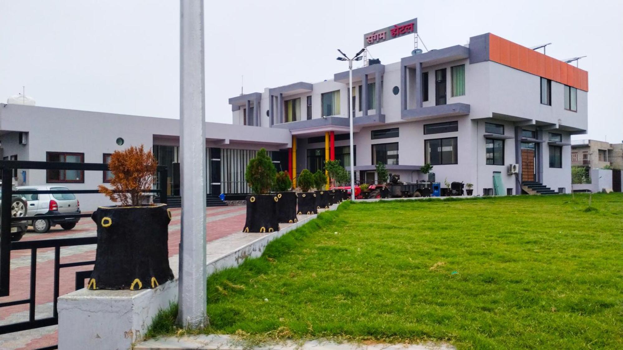 Sangam Hotel Chirawa 外观 照片