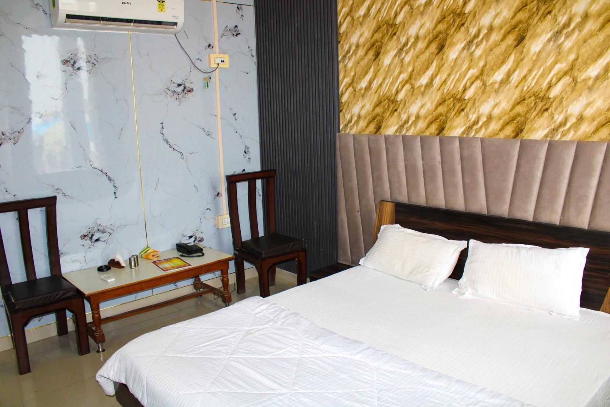 Sangam Hotel Chirawa 外观 照片